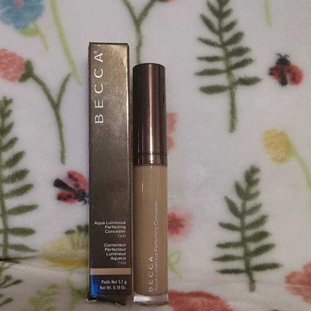 Becca Tan Aqua Luminous Perfecting Concealer